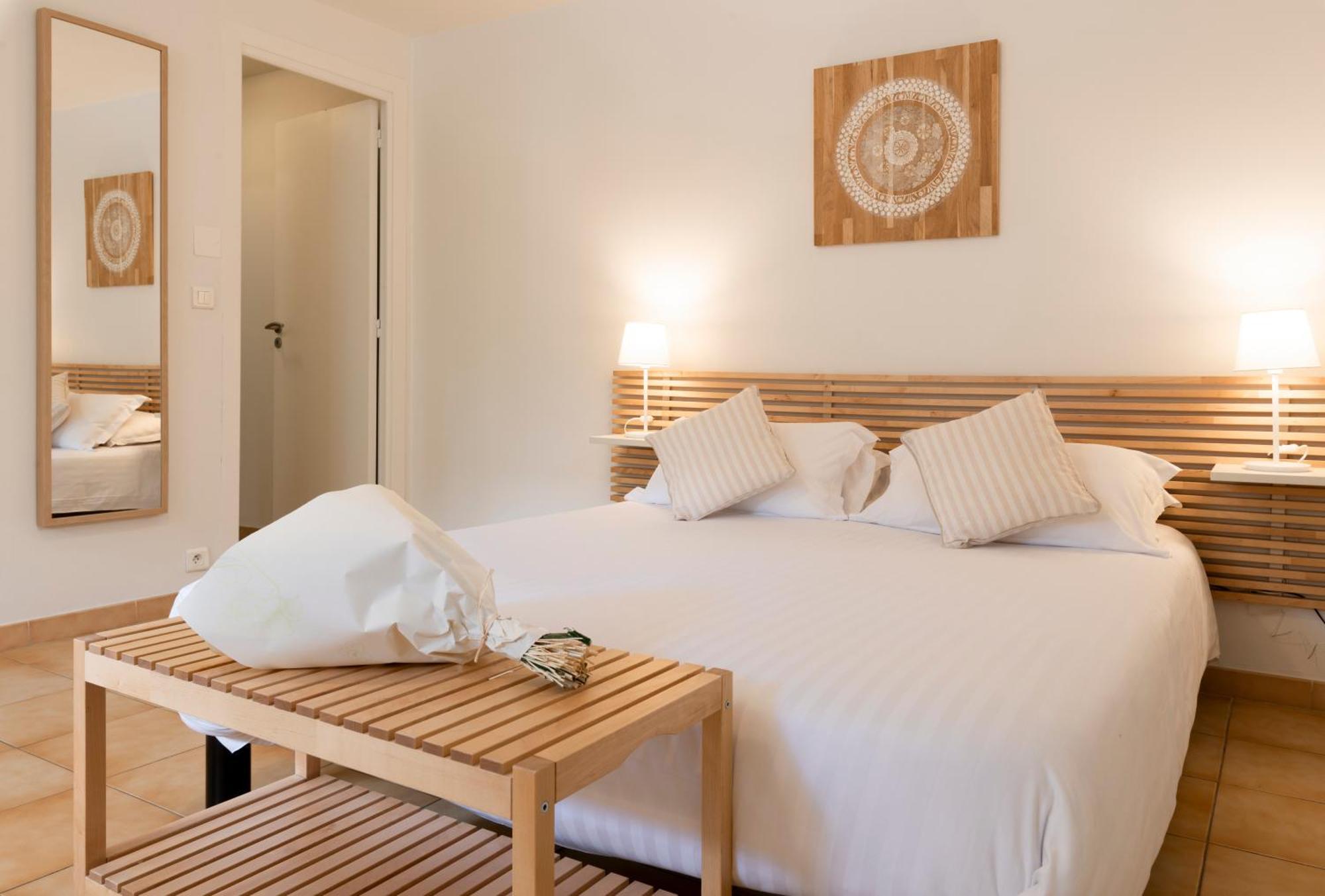 Hotel & Studios Astor 昂蒂布 客房 照片