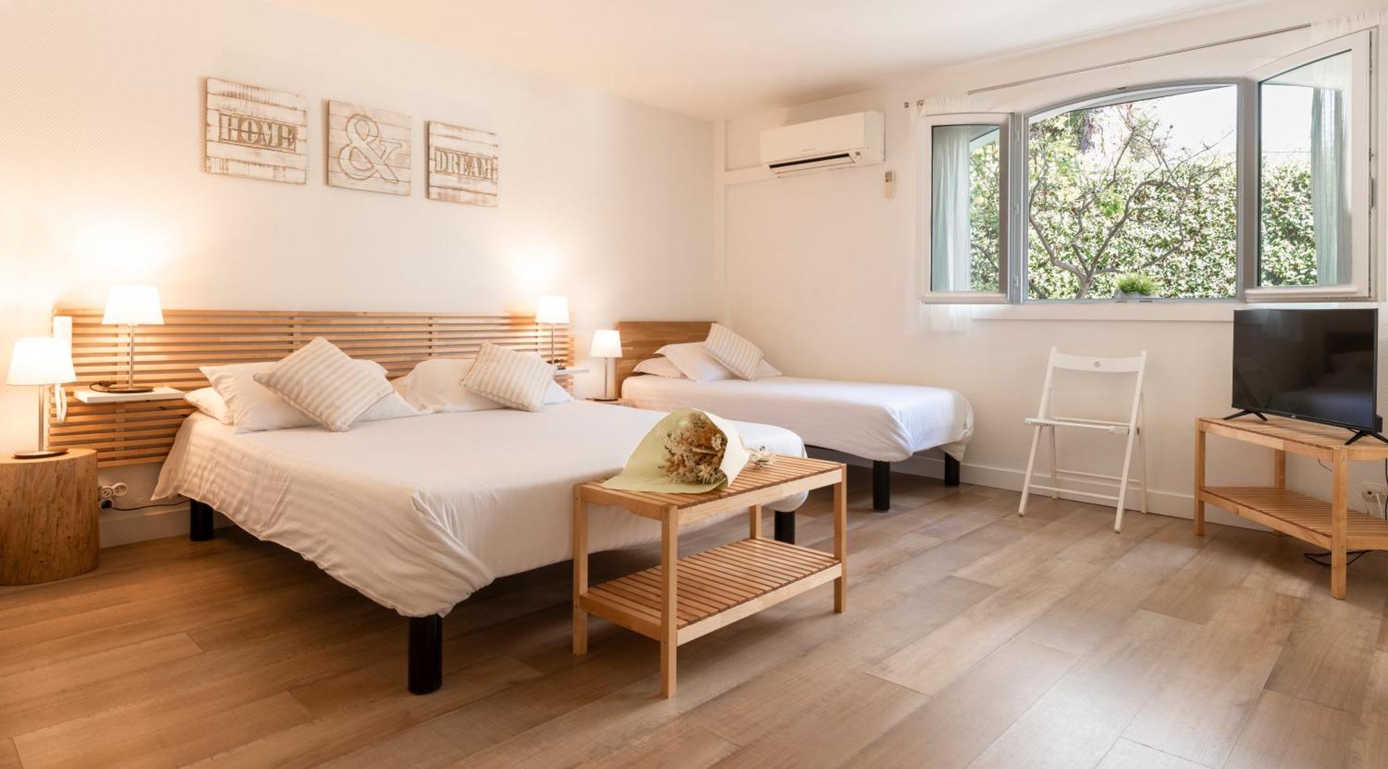 Hotel & Studios Astor 昂蒂布 外观 照片
